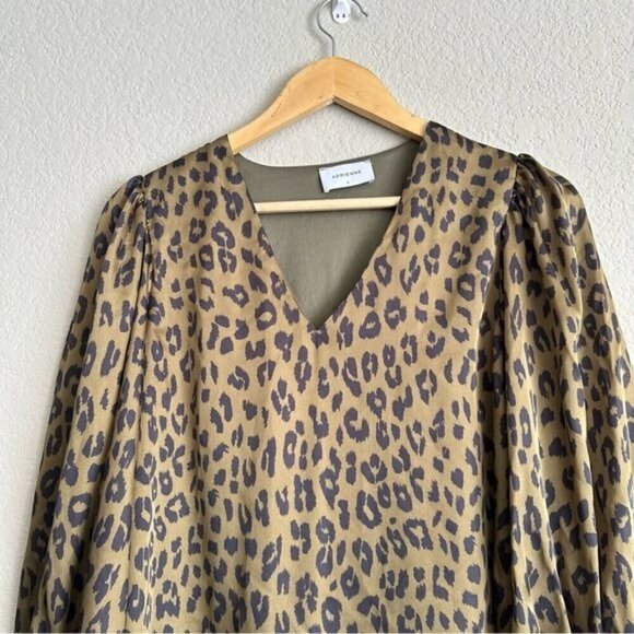 Adrienne Animal Print Green and black Size Small Long ballom sleeves - Picture 3 of 10